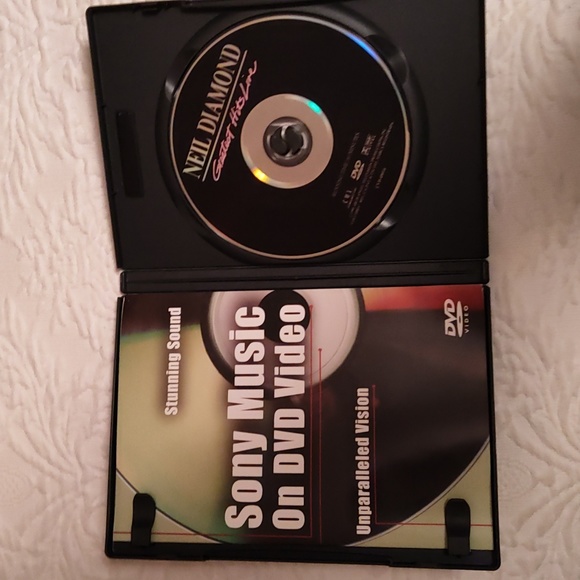 Neil Diamond Greatest hits live DVD - Picture 3 of 3